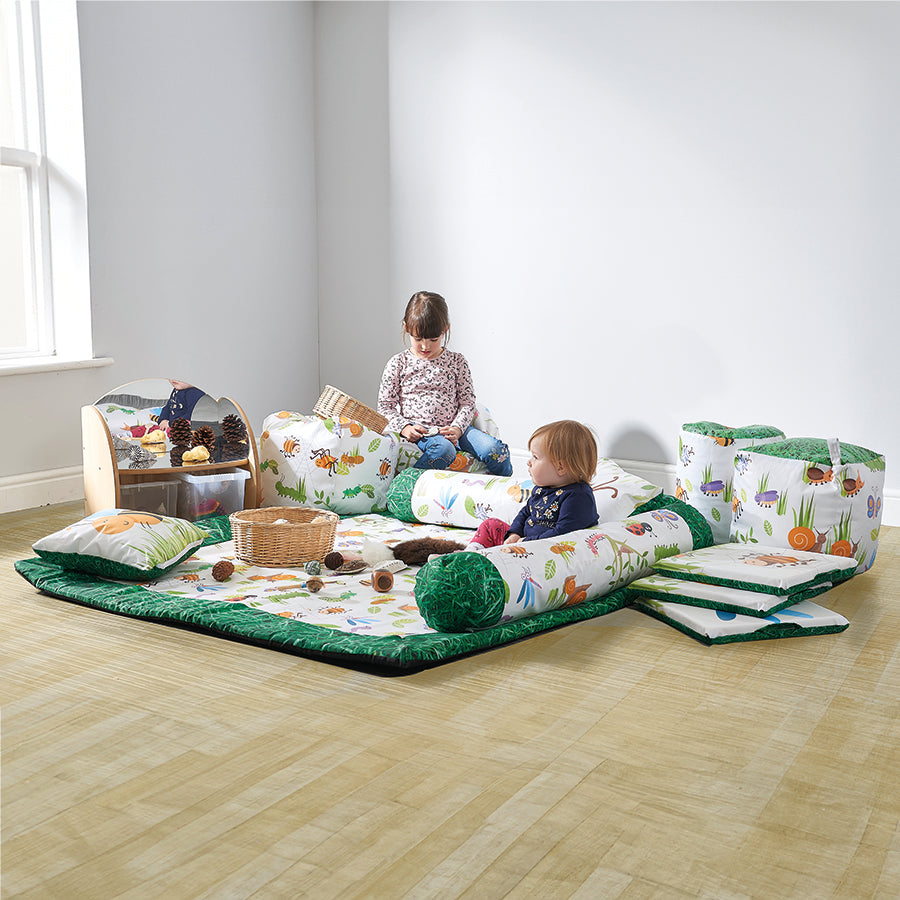 Mini-Beast Nature Theme Square Classroom Placement Mat