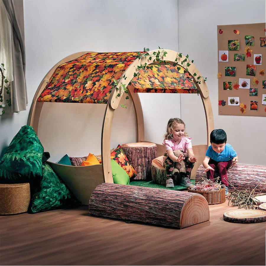 Large Cosy Cove with Autumn or Meadow Accessory Set Options
