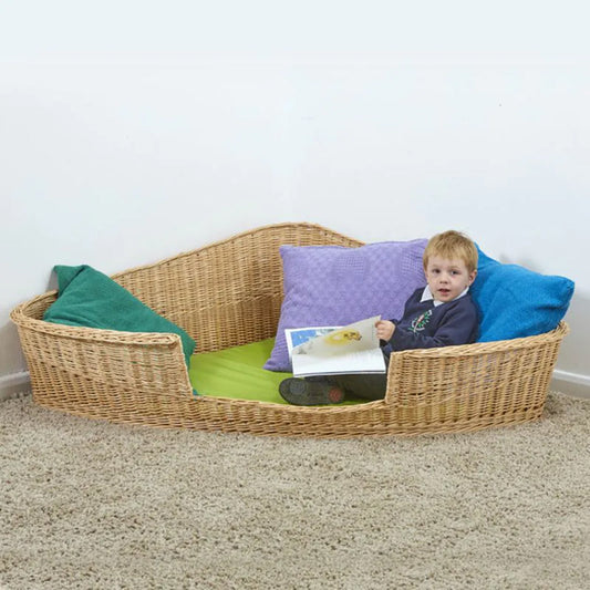 Cosy Luxury Wicker Reader Corner 35343-1