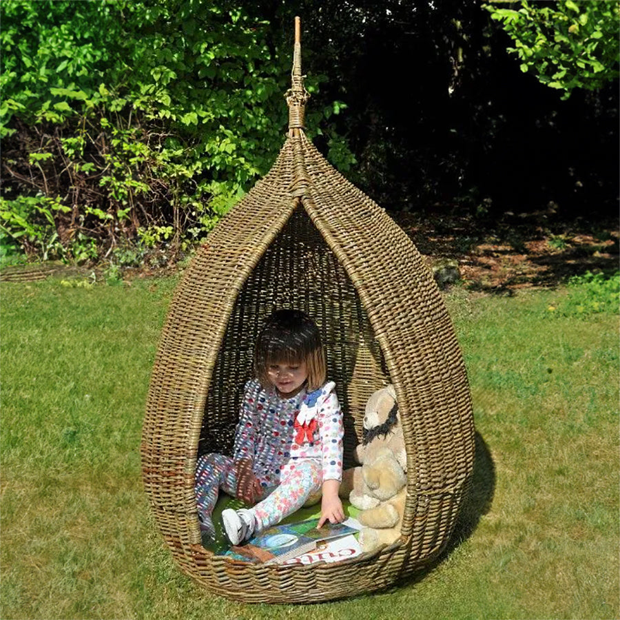 Cosy Small Wicker Cosy Pod 25426-1