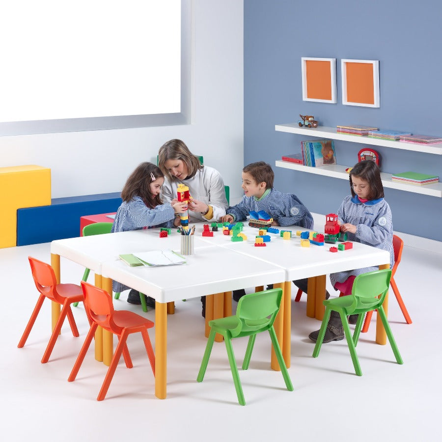 Ergos One Chair One Piece Poly Lifestyle Image 3