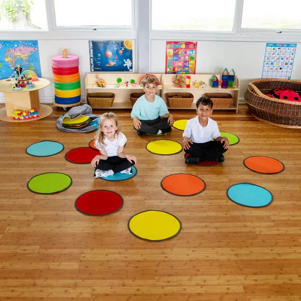 Kit For Kids Rainbow™ Circle Indoor/Outdoor Carpet Tiles with holdall - Pack of 30 BN0151 MM30020 1