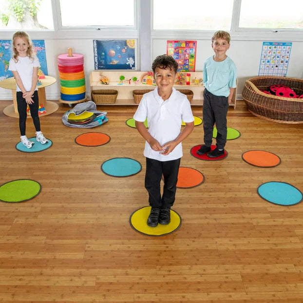 Kit For Kids Rainbow™ Circle Indoor/Outdoor Carpet Tiles with holdall - Pack of 30 BN0151 MM30020 4