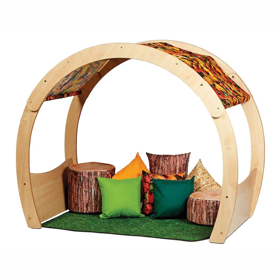 Large Cosy Cove with Autumn or Meadow Accessory Set Options