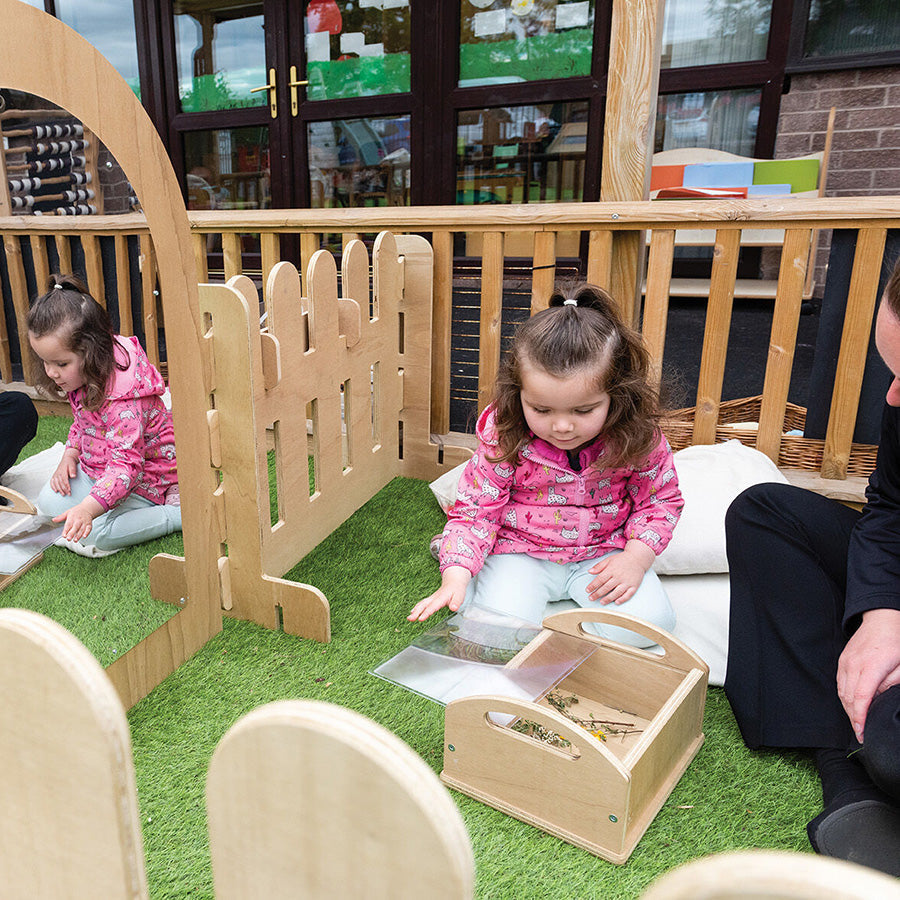 Outdoor Magnifying Carry Box