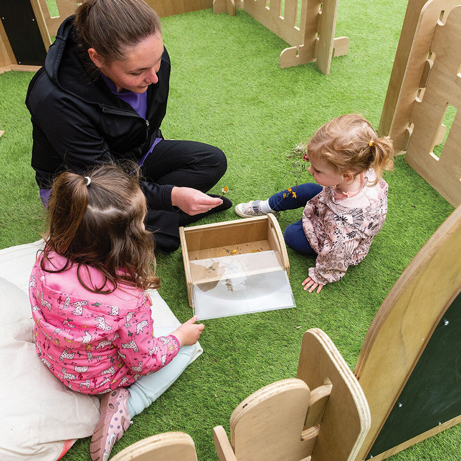 Outdoor Magnifying Carry Box